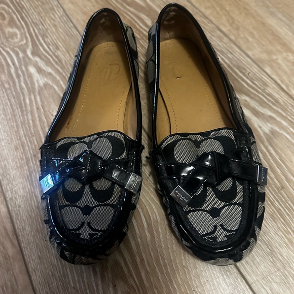 Coach monogramed flats - Picture 1 of 4